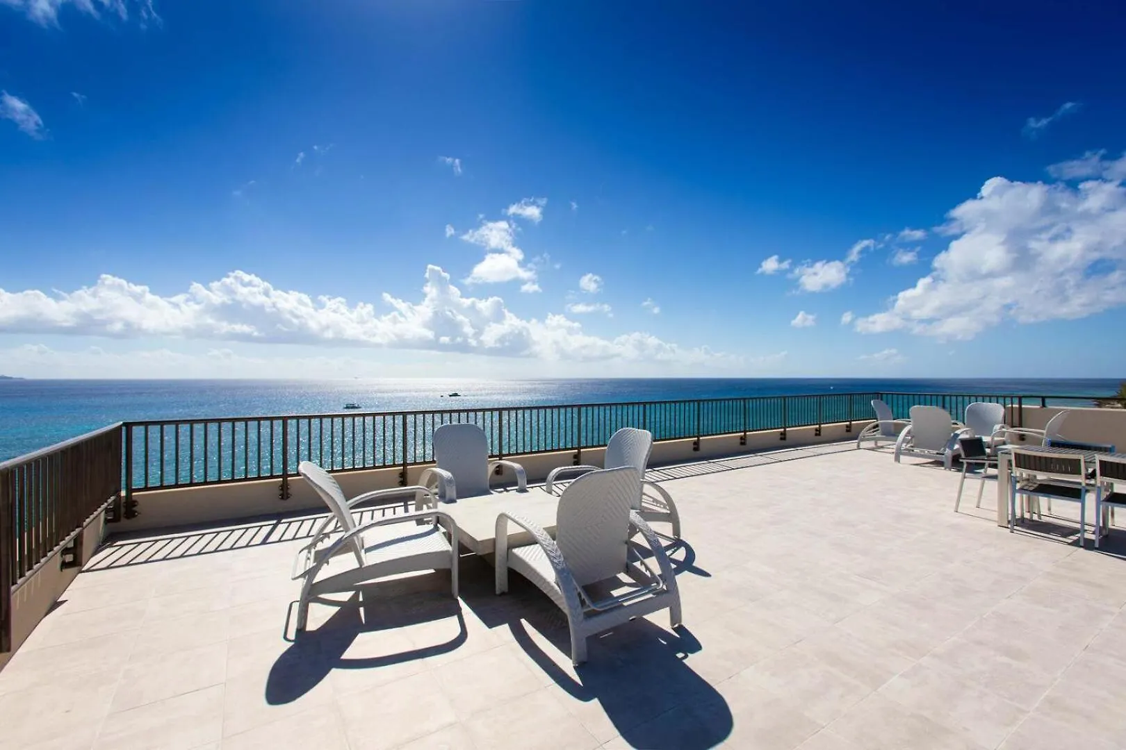 Seadreams 8 - Luxury Condo With Shared Pool, Hot Tub, Rooftop Lounge West Bay Apartment