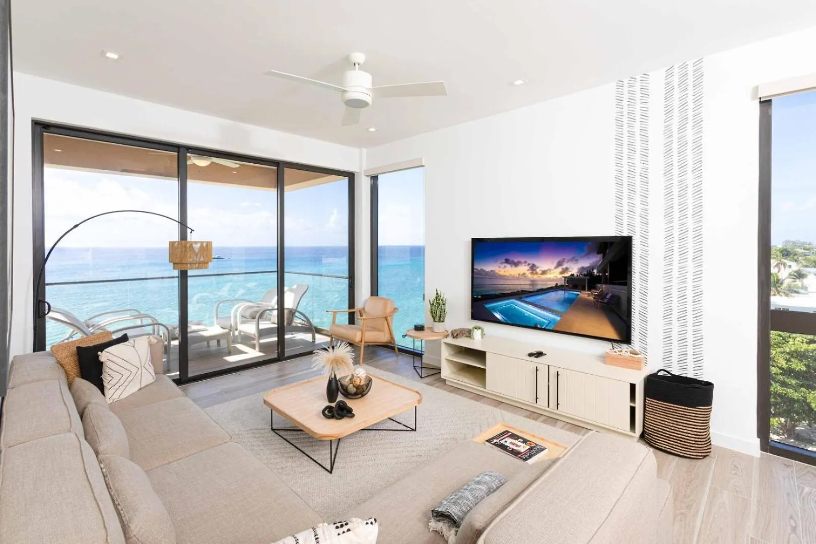 Seadreams 8 - Luxury Condo With Shared Pool, Hot Tub, Rooftop Lounge West Bay